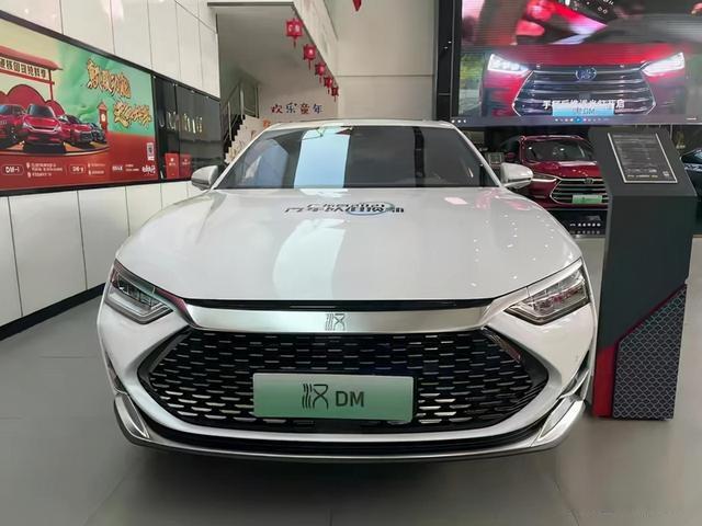 比亚迪不讲武德汉dmi即将上市仅20万起性能碾压所有对手