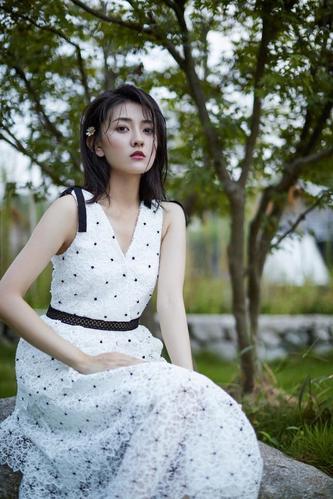 明星写真美图|梁洁