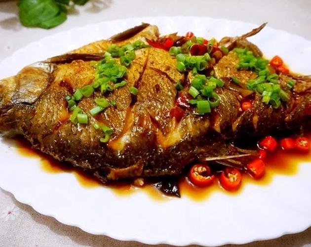 色泽金黄,脂肪肥厚,肉质细糯,油润爽滑,味道异常鲜美.