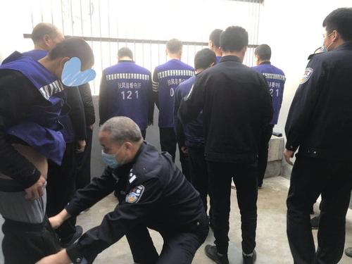 扶风县公安局局长张翔检查看守所安全