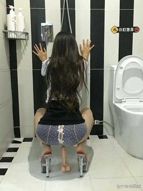 拉得屎好有型_搞笑图片_美女笑话网