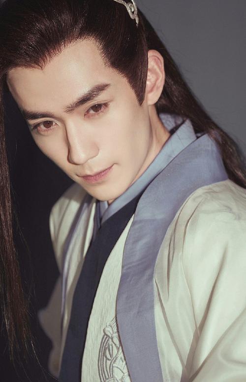 朱一龙到底有多适合古装,看这几张图片就知道了.