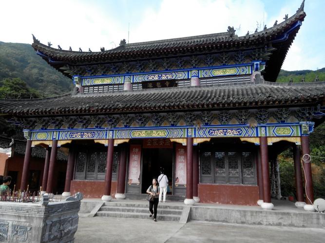 回龙寺,始建于唐朝贞观年间