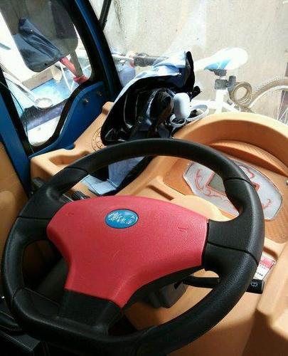 方向盘式电动三轮车纯电动