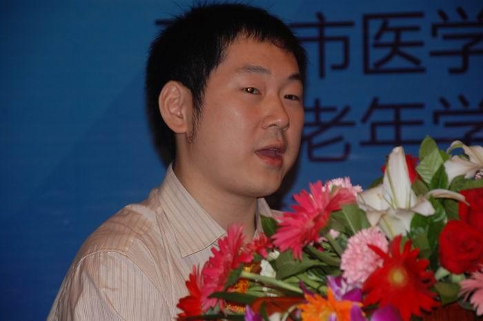 董梁