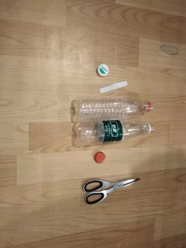 其它 制作水钟和保温杯 写美篇 制作简易水钟所需要的材料: 一个瓶盖