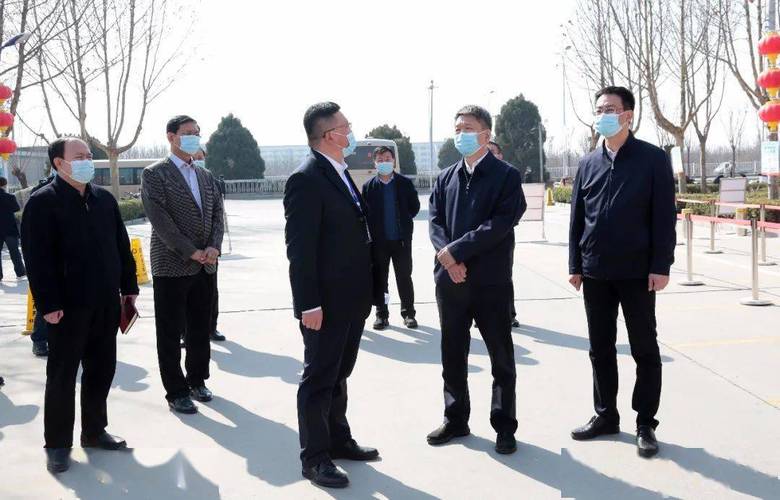 3月8日,保定市人大常委会党组书记,主任李双喜带队深入所包联的满城区