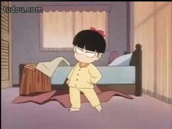 这个4岁的小姑凉叫小季子 是酷妹当家的主人公 酷妹当家是蜡笔小新的