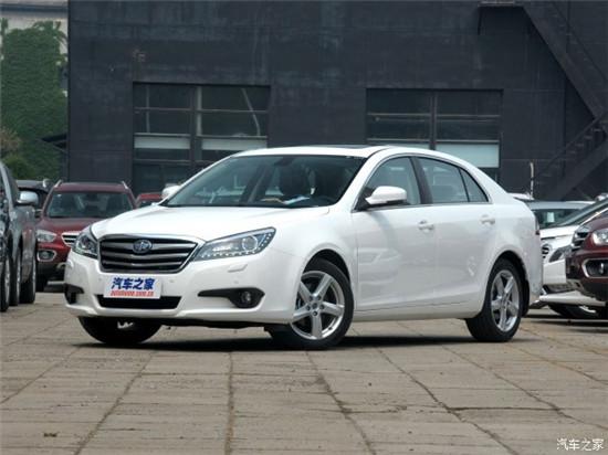 18万元 奔腾新款b90上市     日前,一汽奔腾对外宣布,新款奔腾b90正式