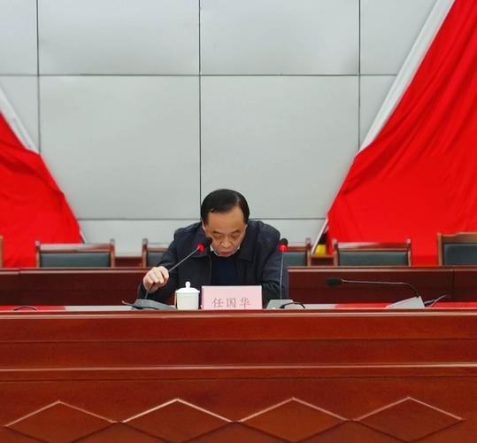 辅 写美篇  在开班仪式上,区委副书记任国华首先肯定了少先队的工作