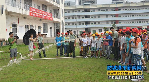 消防演练进军训 市一中千余名师生受教育-防城港市