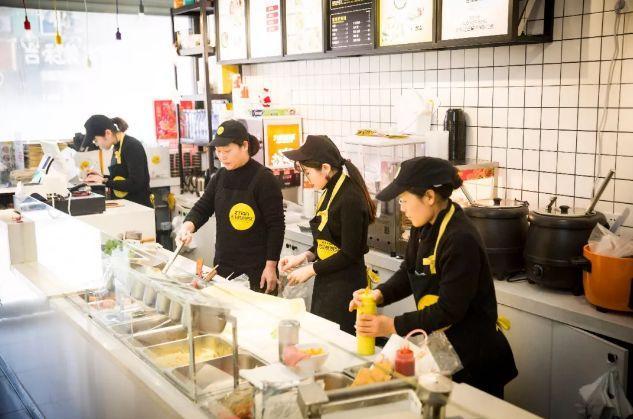 "年轻风格"的灶田煎饼店