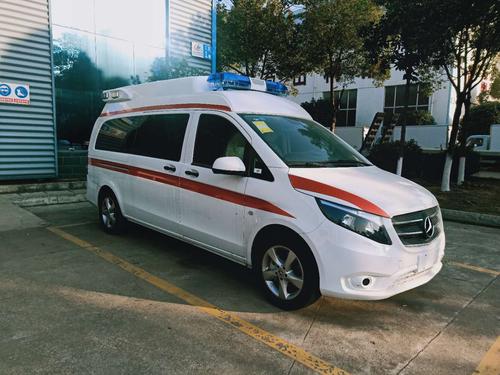 奔驰救护车图片