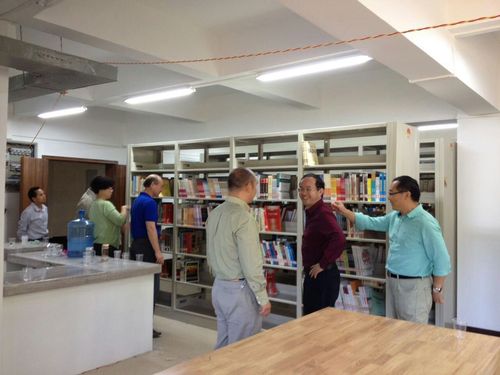 学校领导视察华荣图书馆搬迁工作-安顺学院图书馆