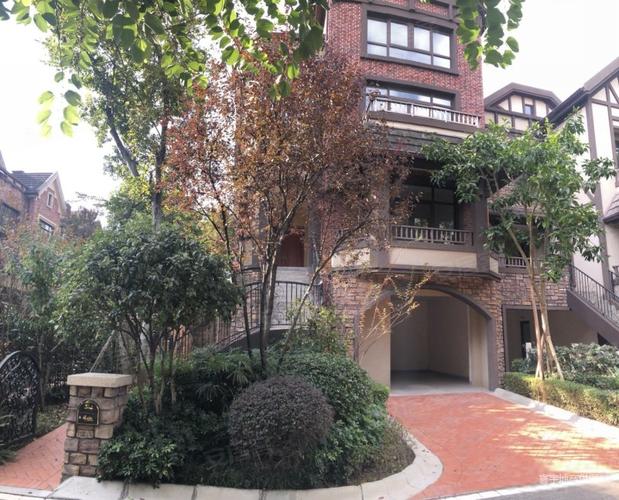 成都房产网>成都二手房>新津二手房>新津城区二手房>龙湖悠山郡>