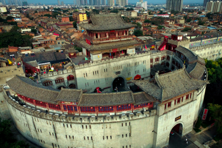 洛阳丽景门是洛阳古城历史文化最具特色的标志性建筑之一.图|新华社