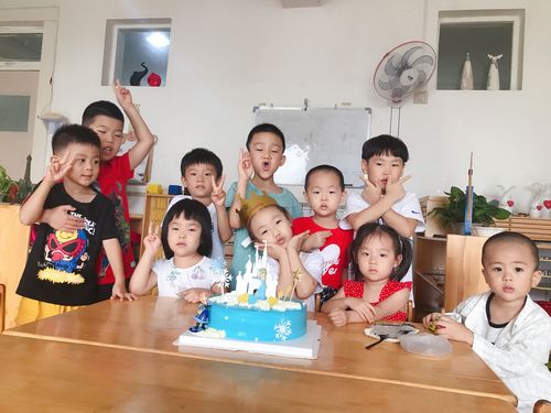 郭奕含小美女生日嗨皮