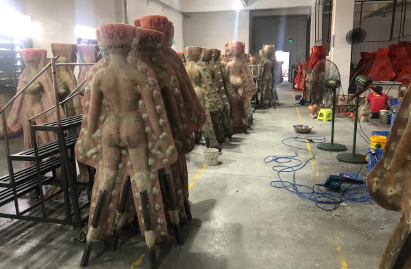 成人娃娃厂疫期订单翻番线下体验店200一小时