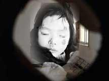 【饿死】南京两女童饿死家中