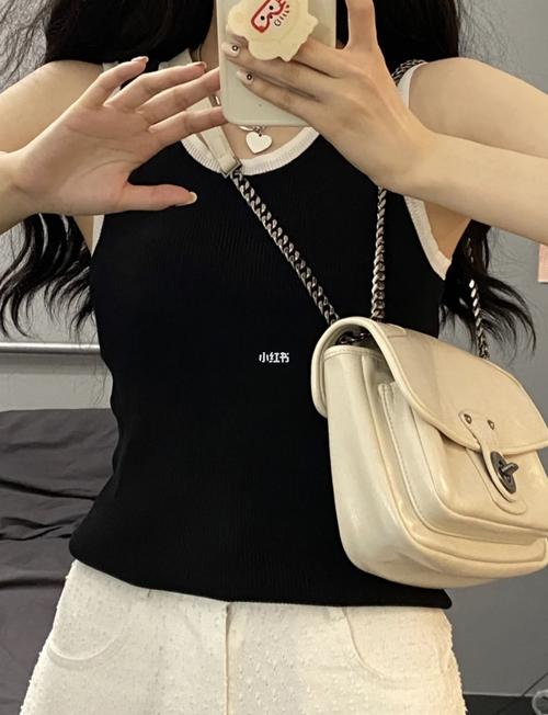 billie veromca流浪包白色 百搭款_流浪包_百搭_包包