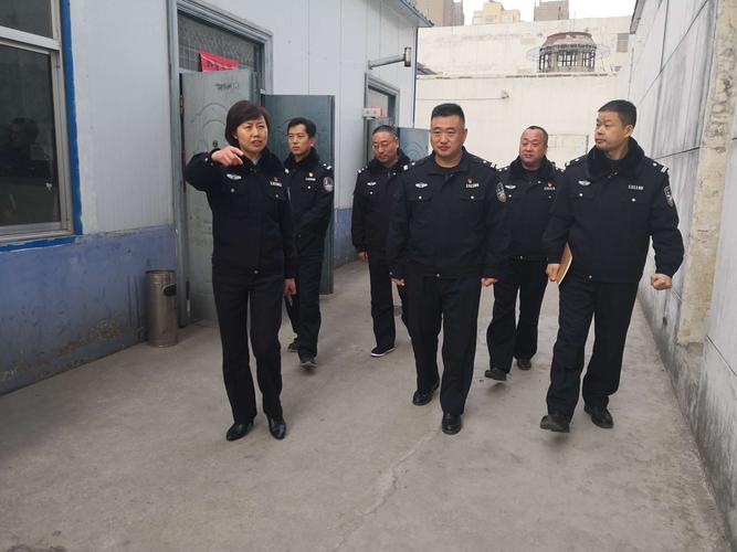 分局周政委到巡特警大队检查指导党建工作