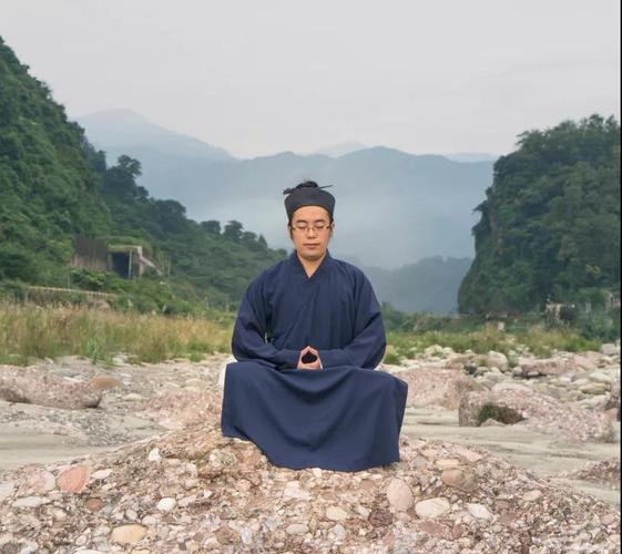 道士打坐.jpg