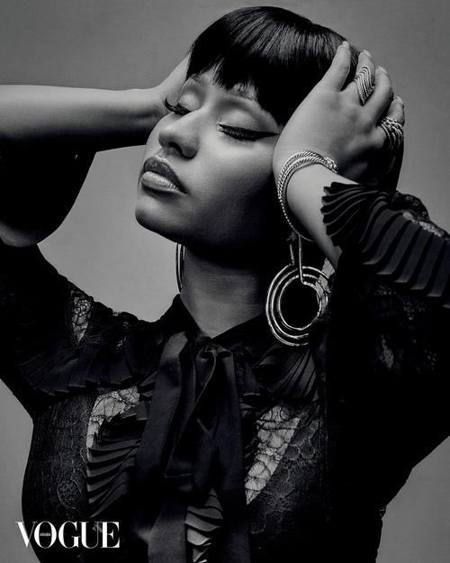 all hail the queen: nicki minaj didn"t come here to play