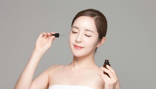 女人用精华液有用吗?不妨了解一下