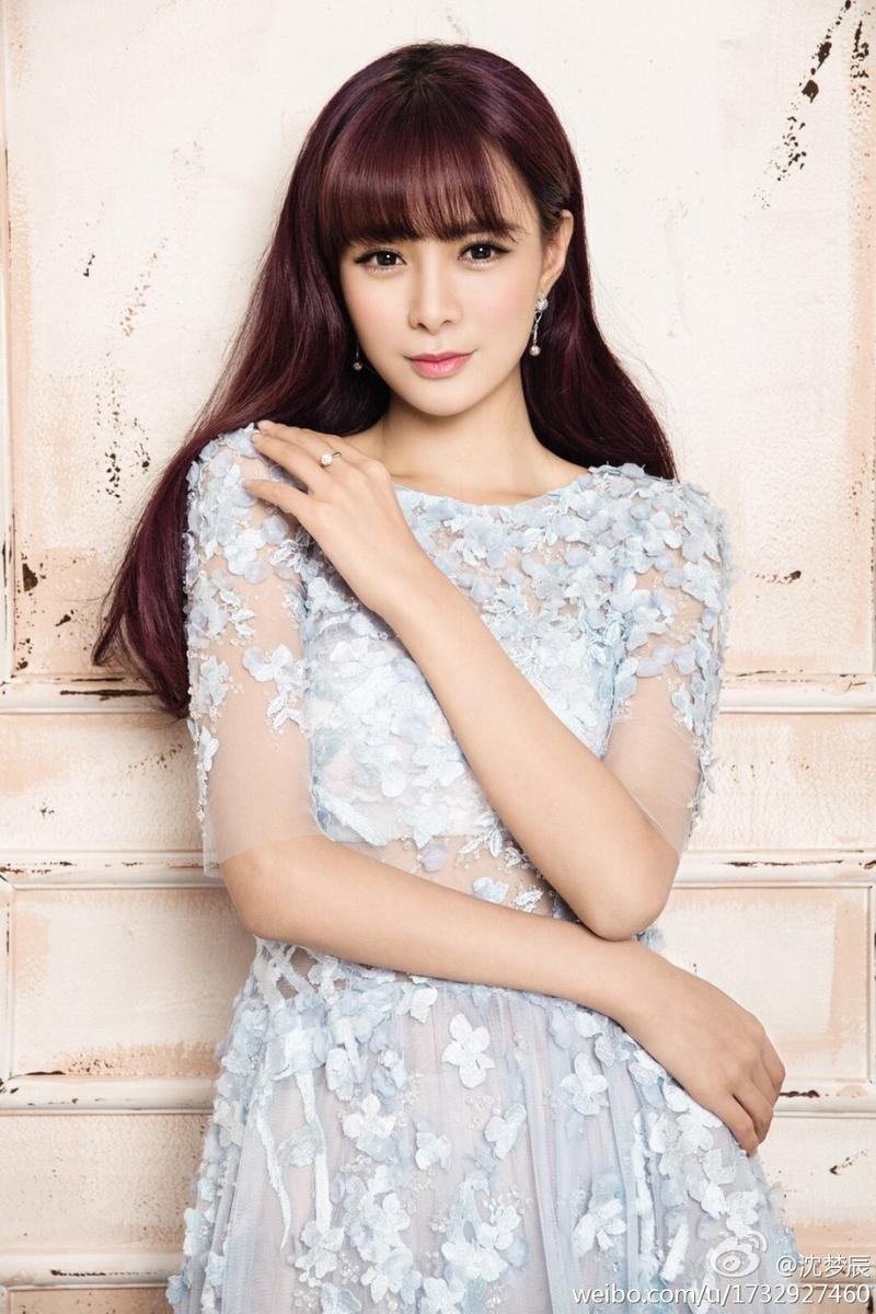 沈梦辰参与《英雄联盟》比赛