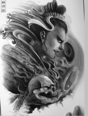 中国神话人物中有个男子手托骷髅的是谁