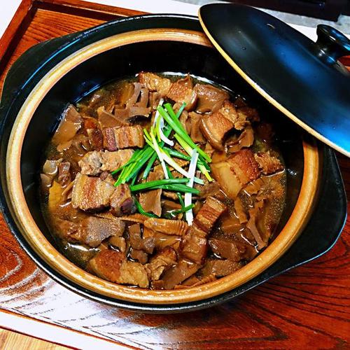 笋干烧肉,鲜香味美又下饭,越吃越上瘾