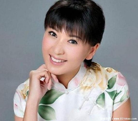 闫学晶现任老公马东明的照片二嫁马东明45岁高龄生女