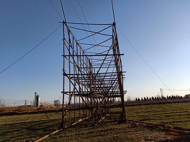 北京西-石家庄1000kv特高压线路跨越京广铁路k104 255工程.