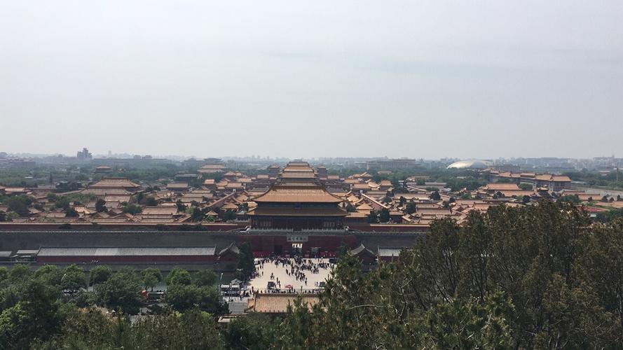 在景山公园俯瞰整个故宫博物院