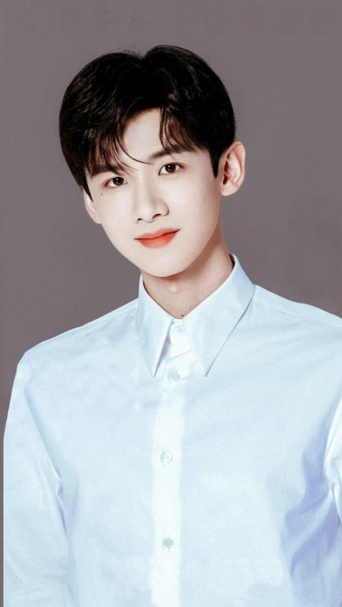 白敬亭高清无水印壁纸分享