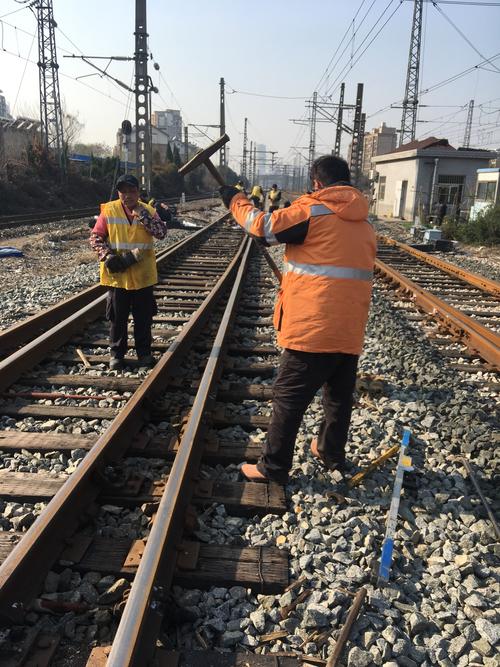 蚌埠站42号道岔工电联整(结题)