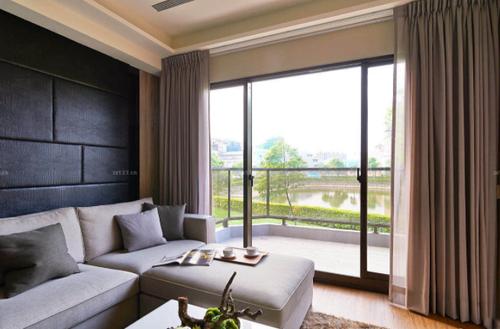 你家客厅阳台地砖有选择通铺吗效果如何中山装修通铺效果图