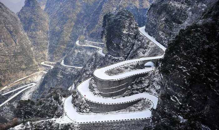 中国最惊险的三条公路:24拐,72拐,99弯,你去过几个?