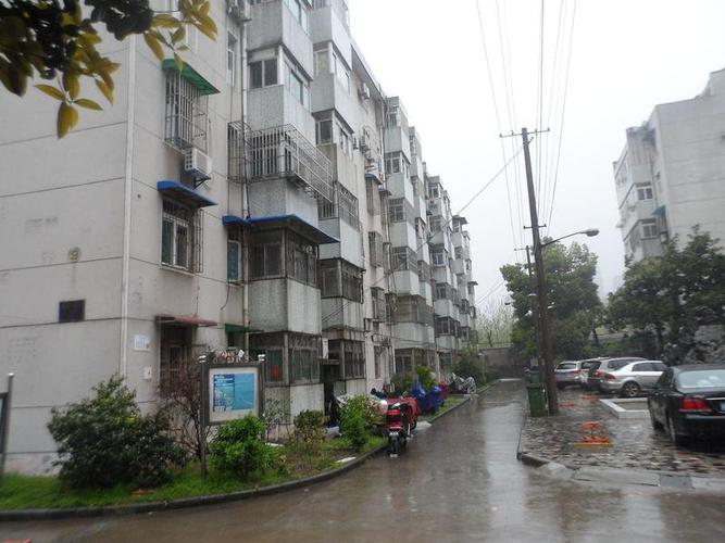 裕园小区 三室 和平小学38中 中间楼层 裕丰花市旁