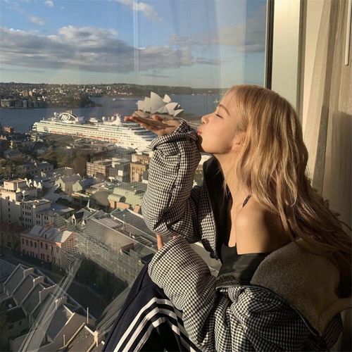 爱豆头像#朴彩英|科切拉的风把每个人都送上神坛,把爱情吹向我们