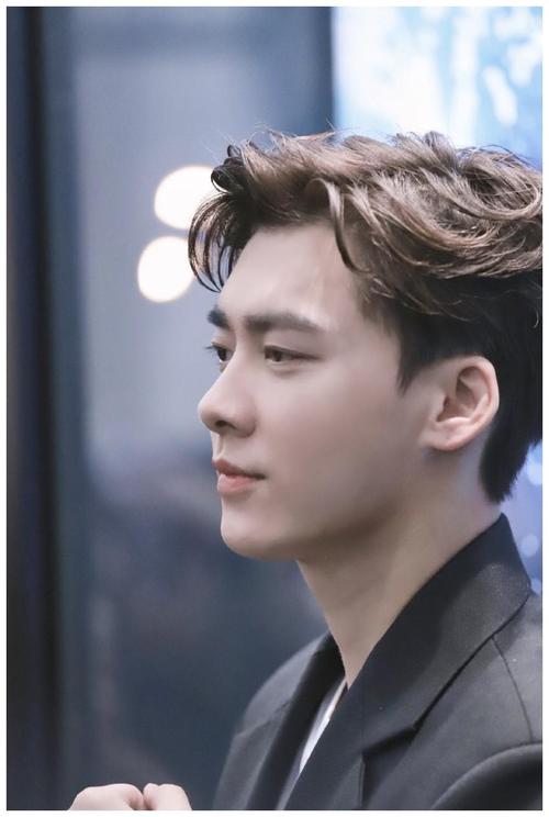 李易峰一波侧颜杀