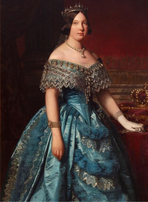 高清图一 伊莎贝拉二世 高清图二 女王的服饰 高清图三 皇冠 高清图四