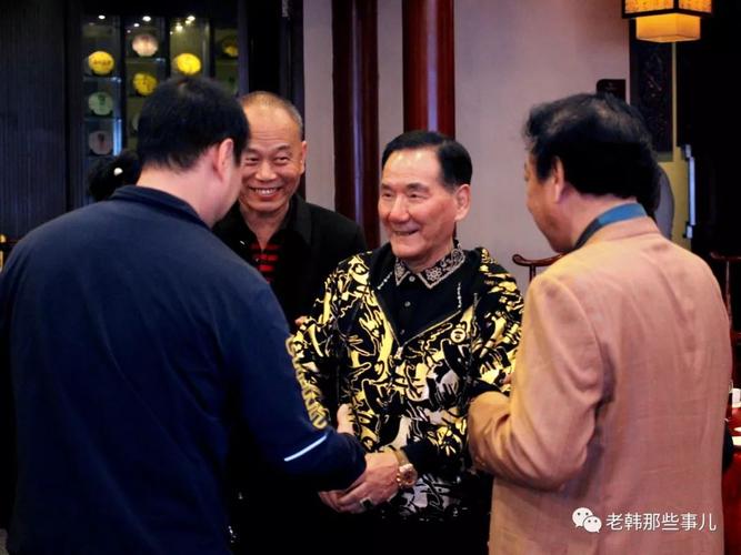 "宏哥"的朋友很多,华哥,毛四,任勇,李磊,赵斌,王安,杨栋,王普益,石