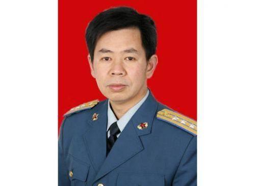 这16位军事评论员和你最喜欢哪个?