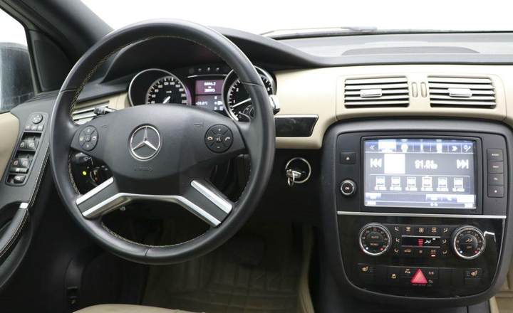 奔驰r级 r400 3.0t 4matic 商务型 黑色 自动档