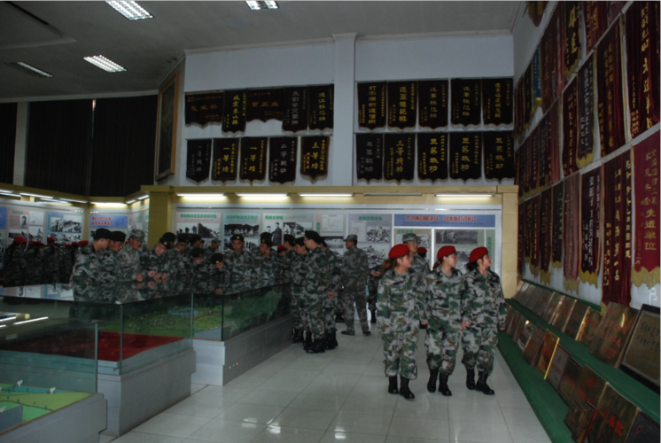 我公司民兵到驻同82旅参观荣誉馆