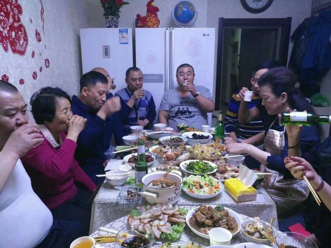 过年家庭聚餐