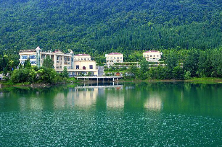贵州六盘水瑶池景色