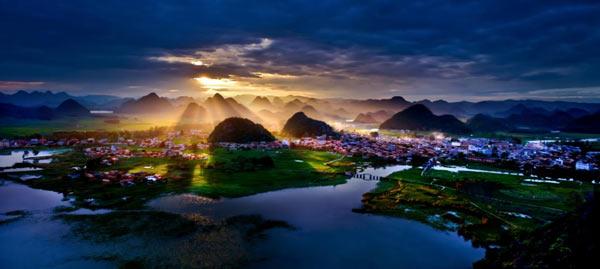 云南频道 文旅   12月29日,文化和旅游部正式确定丘北普者黑旅游景区