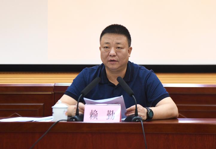 县政府办公室副主任古文,县公安局党委副书记,常务副局长刘柏青,各镇